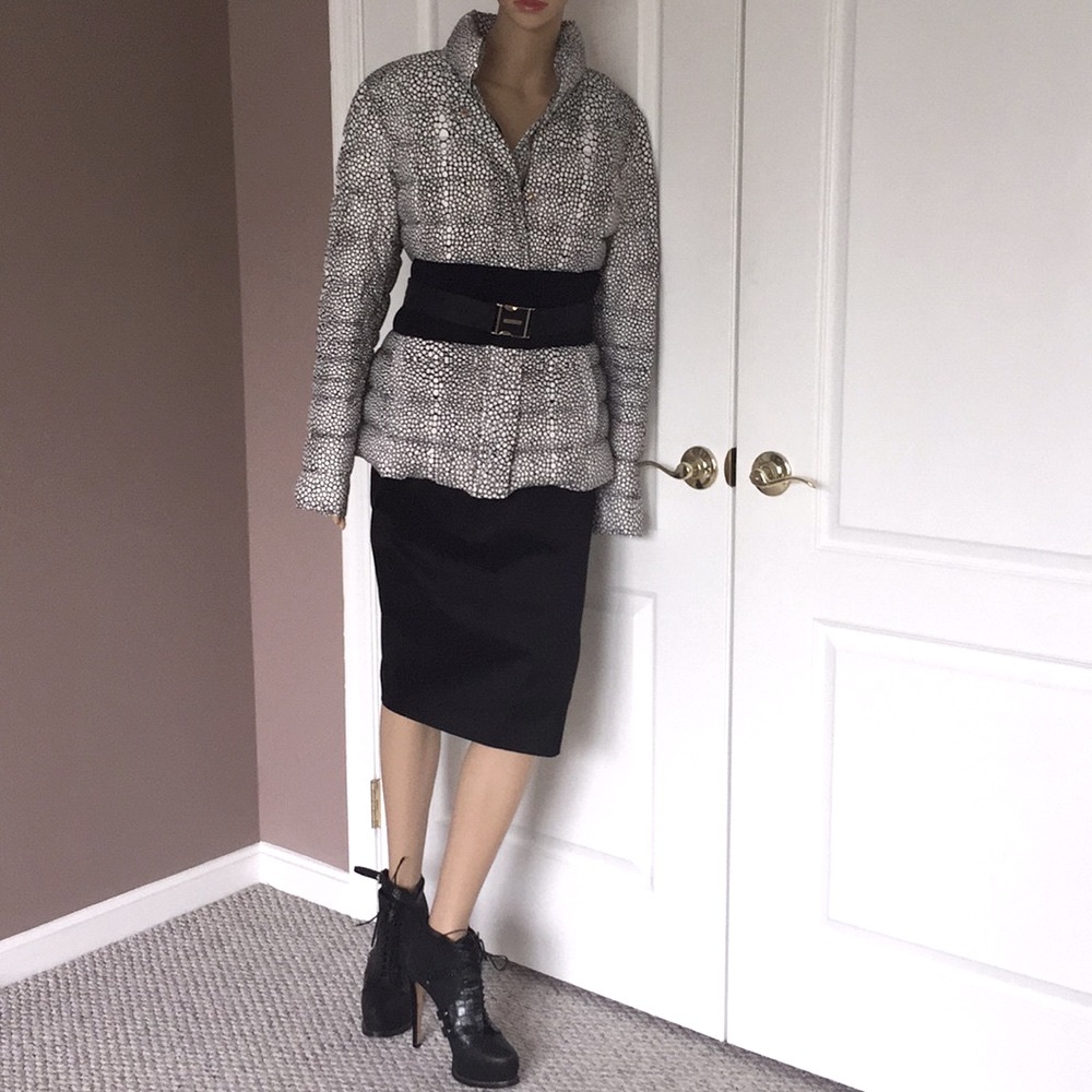 🎉HP🎉Belted Cropped Down Puffer Jacket - Picture 2 of 11